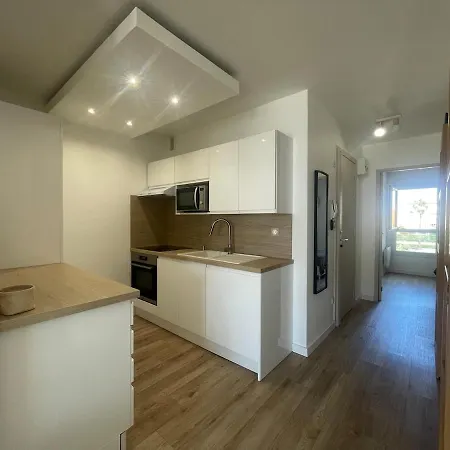Super Entierement Renove Avec Vue Port Apartament *